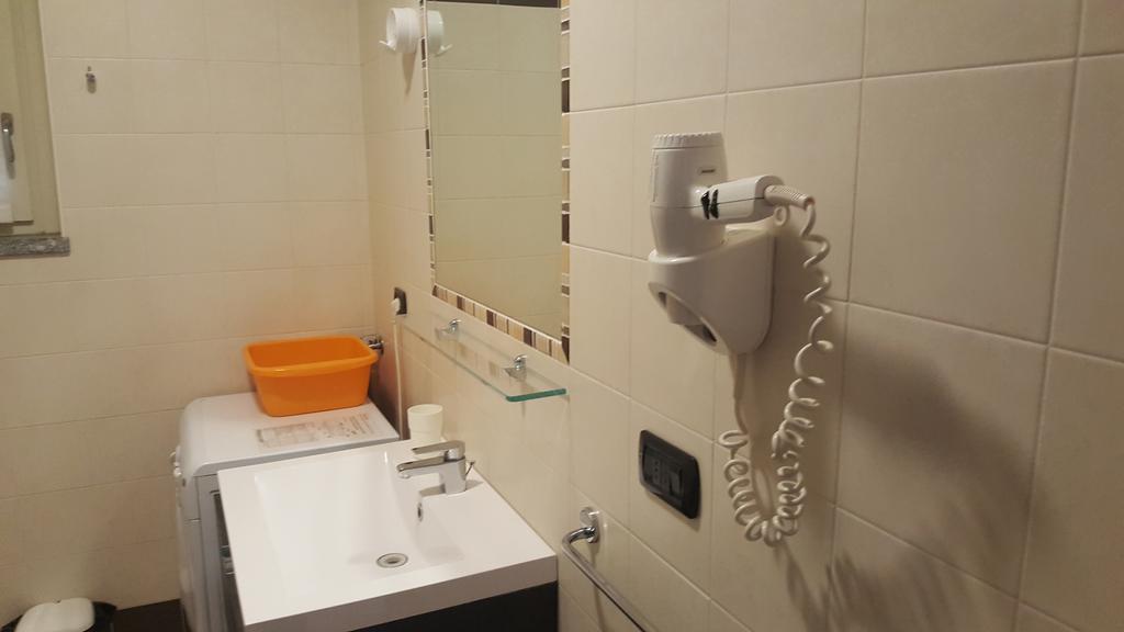 Residenza Villa Regina مونزا المظهر الخارجي الصورة